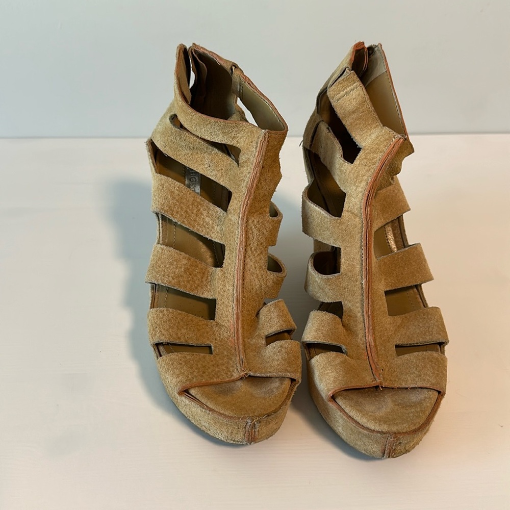 BCBG platforms
